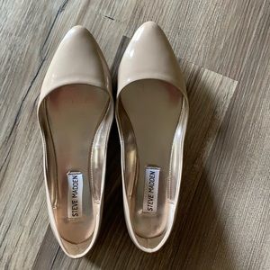 Steve Madden nude colored ballet flats